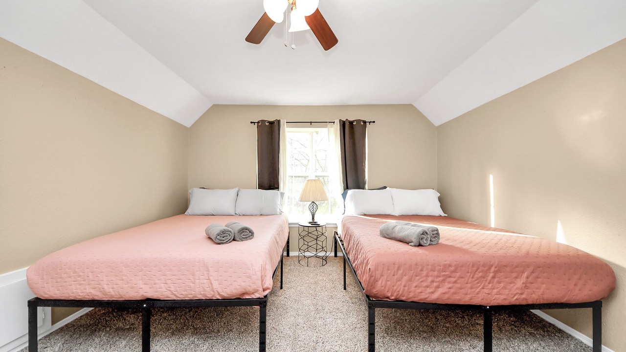 Photo of Bedroom in Grogan's Mill