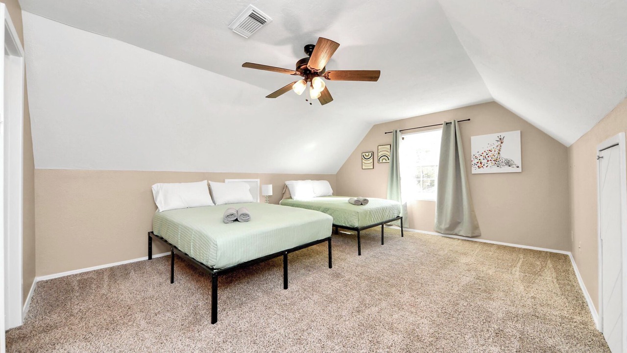 Photo of Bedroom in Grogan's Mill