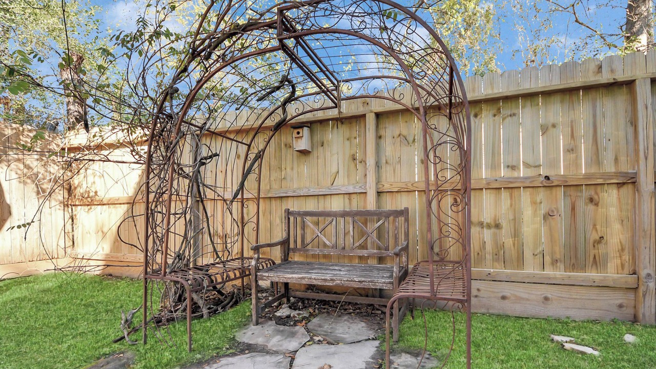 Photo of Outdoor in Grogan's Mill
