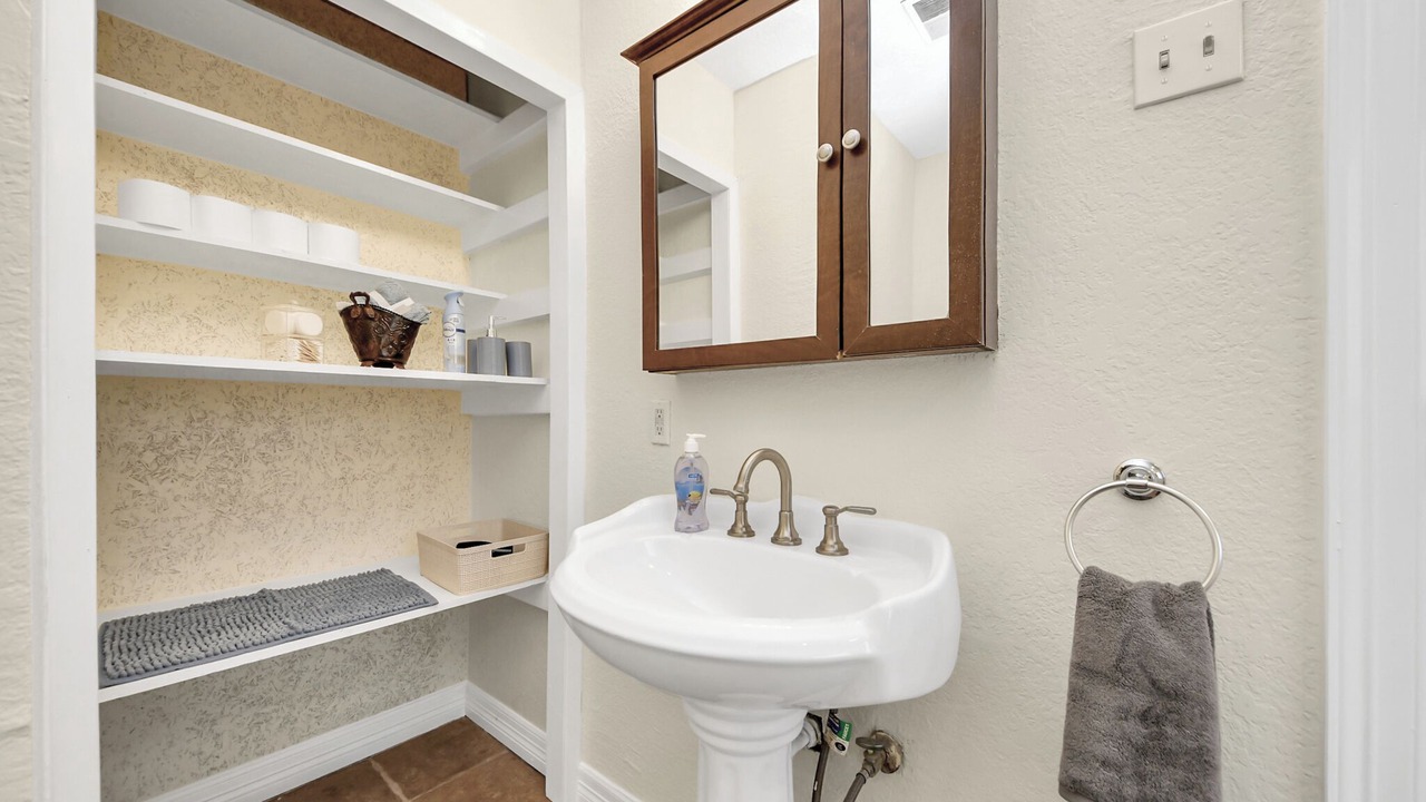 Photo of Bathroom in Grogan's Mill