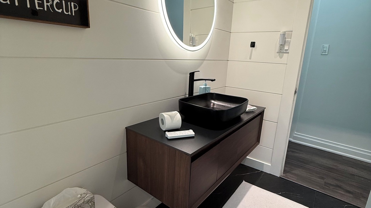 Photo of Bathroom in Severn Bridge