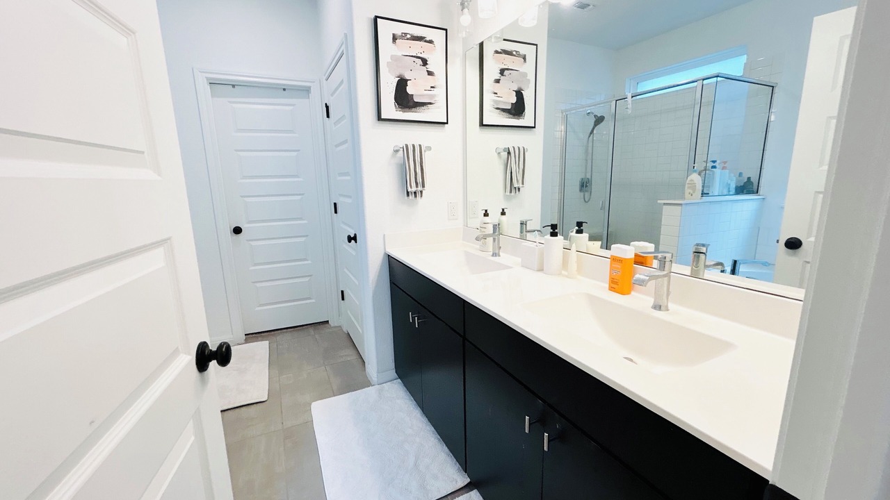 Photo of Bathroom in Manor