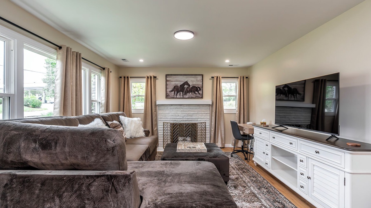 Photo of Livingroom in Lexington