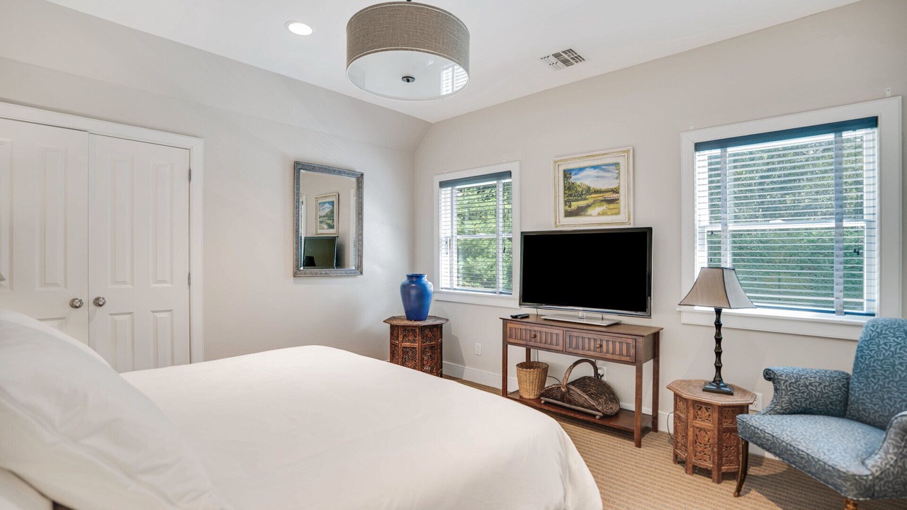 Photo of Bedroom in Northwest Harbor