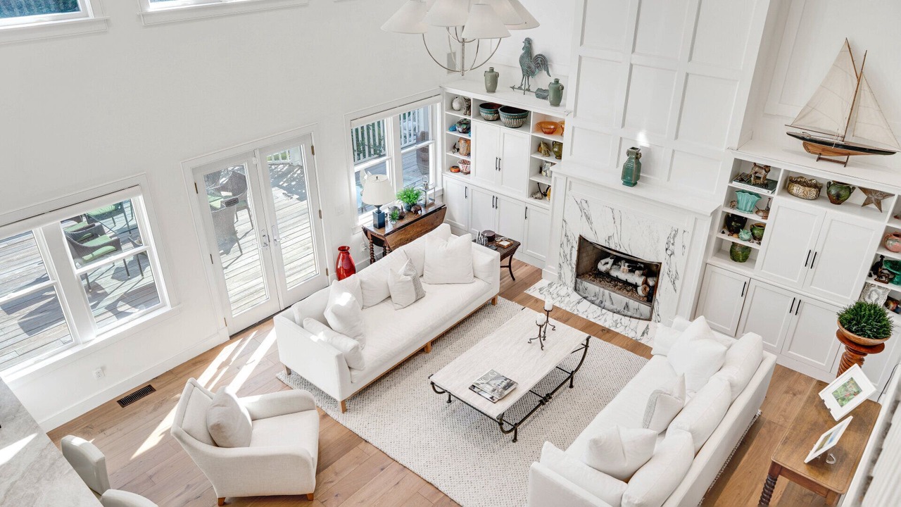 Photo of Livingroom in Northwest Harbor