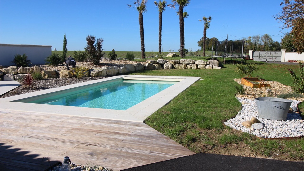 Photo of Outdoor in Colombiers