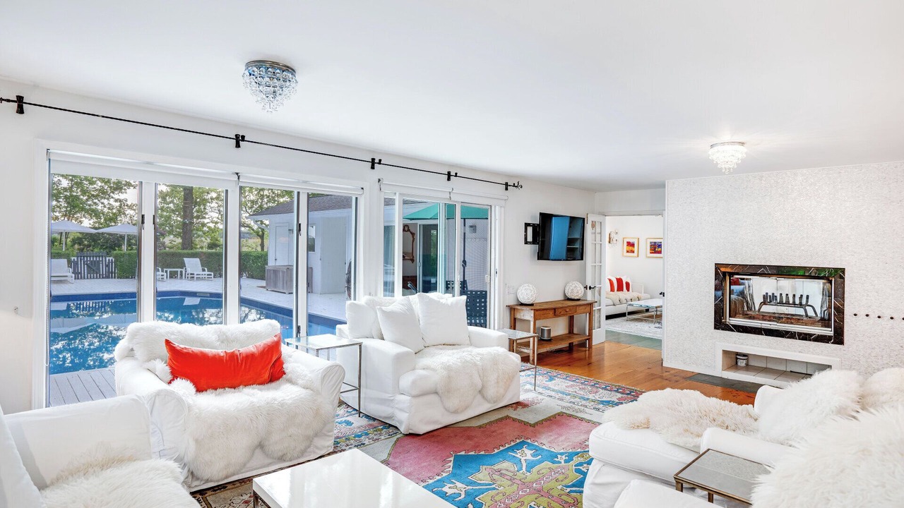 Photo of Livingroom in Water Mill