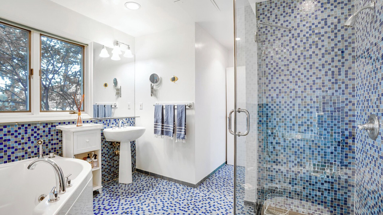 Photo of Bathroom in Water Mill