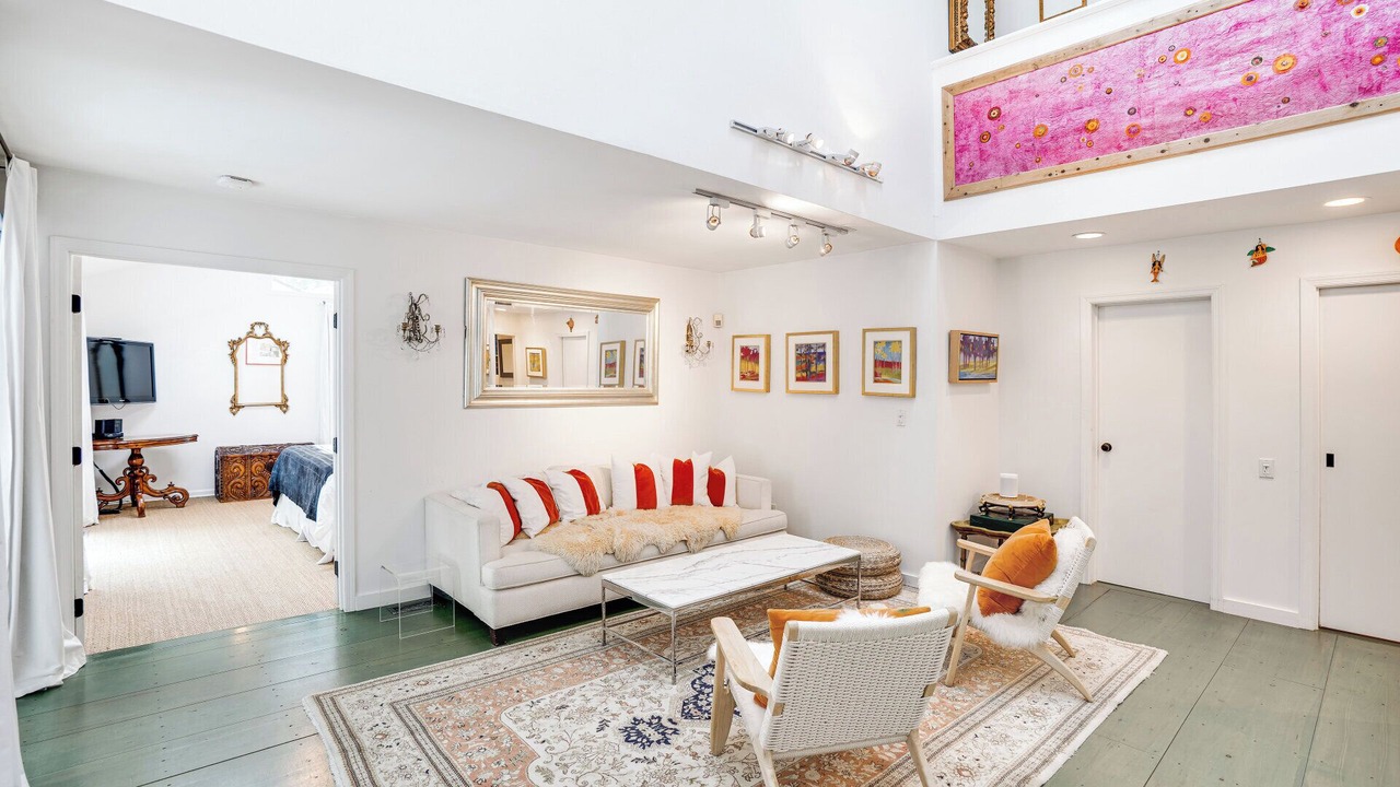 Photo of Livingroom in Water Mill