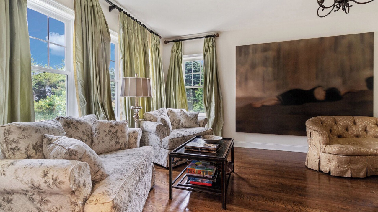 Photo of Livingroom in Tuckahoe