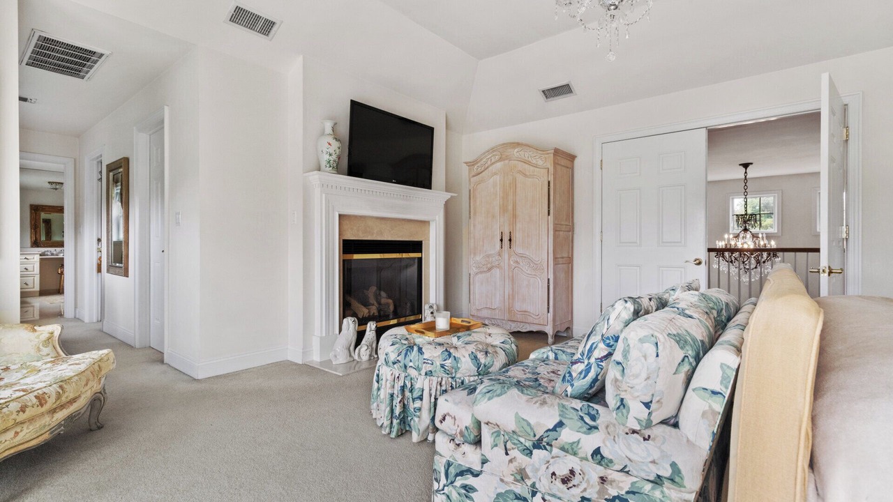 Photo of Livingroom in Tuckahoe