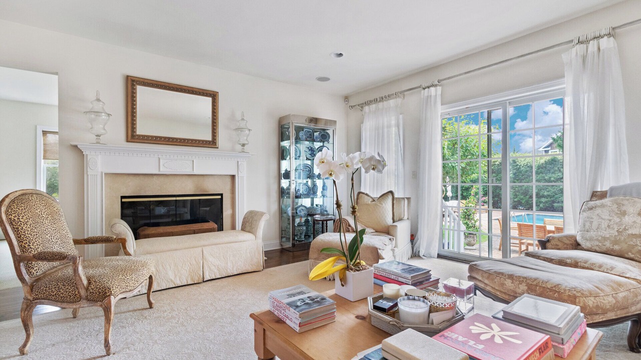 Photo of Livingroom in Tuckahoe