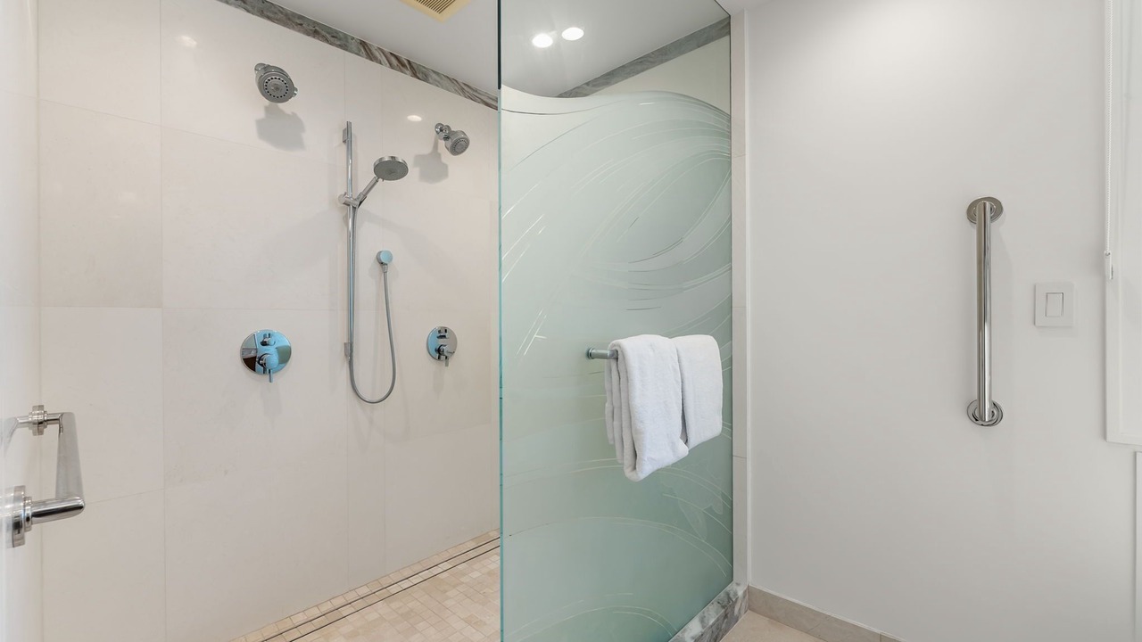 Photo of Bathroom in Lanikai