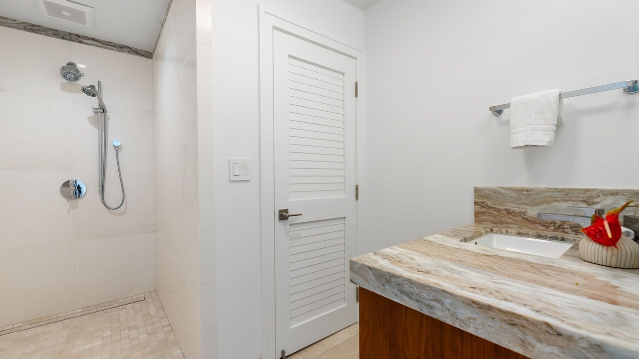 Photo of Bathroom in Lanikai