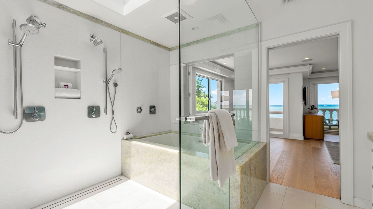 Photo of Bathroom in Lanikai