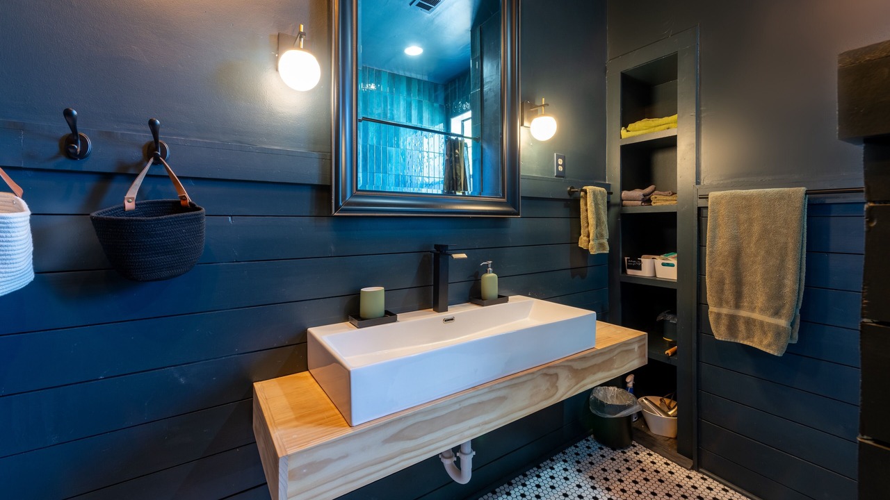 Photo of Bathroom in Midtown