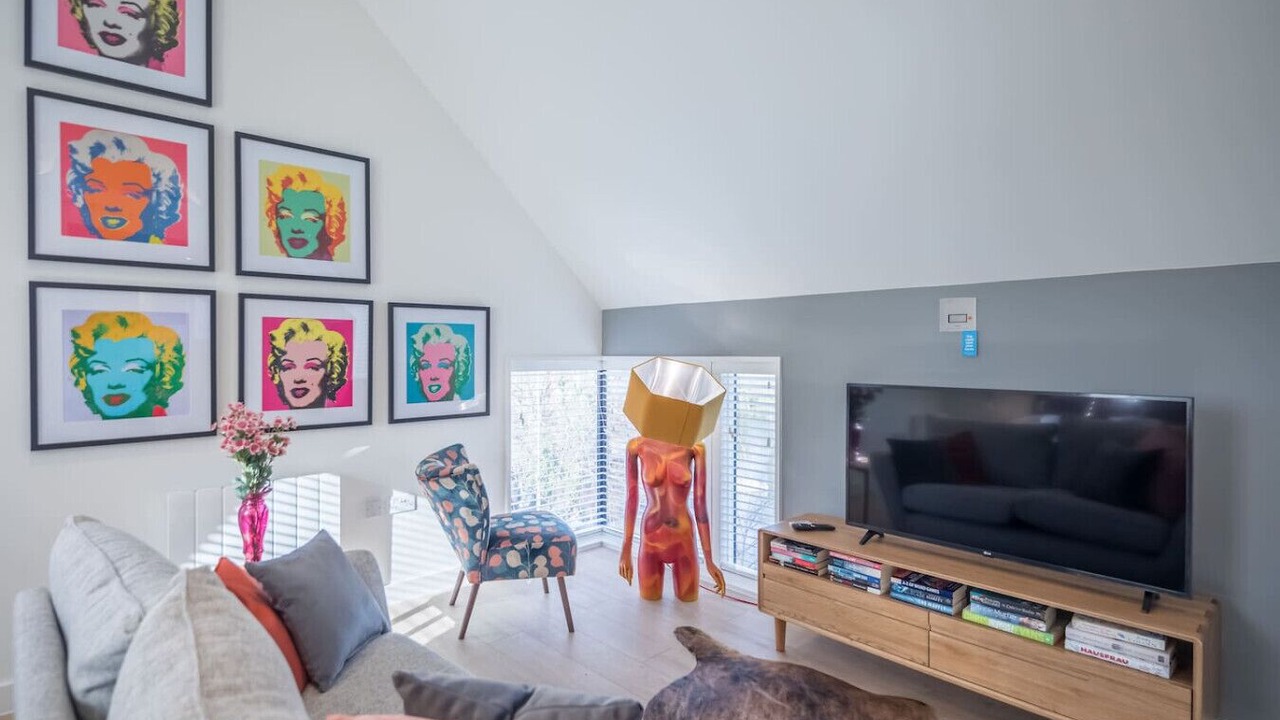 Photo of Livingroom in Cambridge City Centre