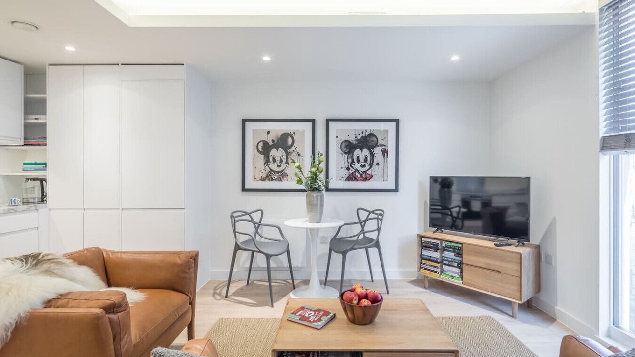 Photo of Livingroom in Cambridge