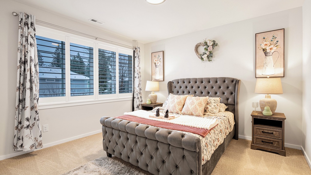 Photo of Bedroom in Maple Valley