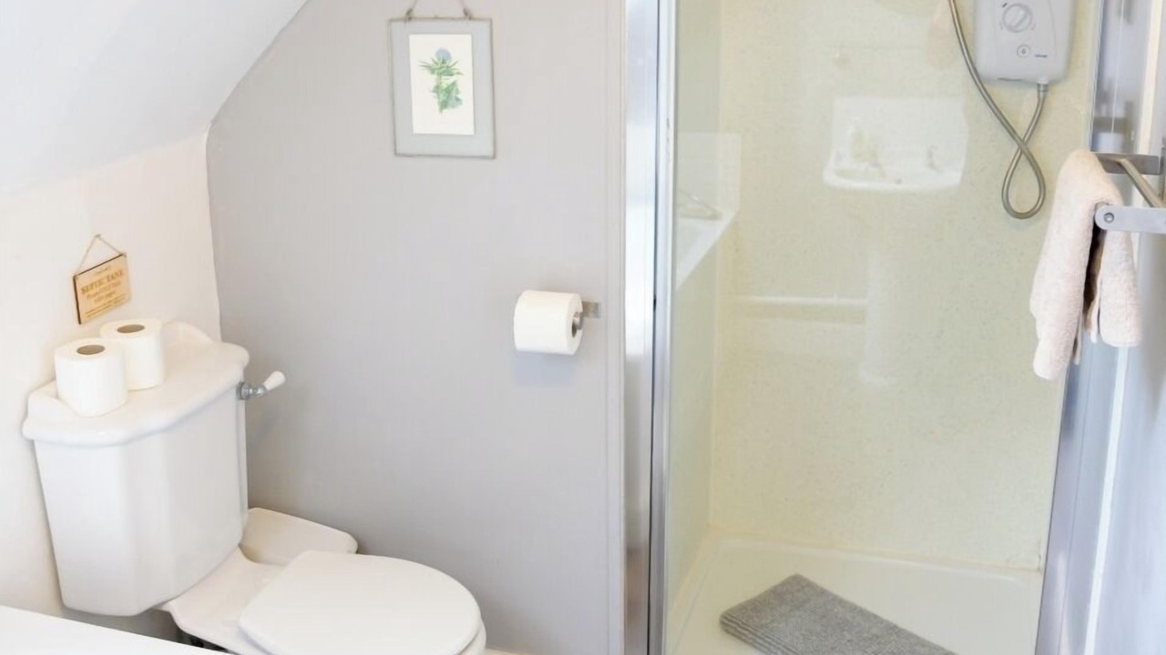 Photo of Bathroom in Harris