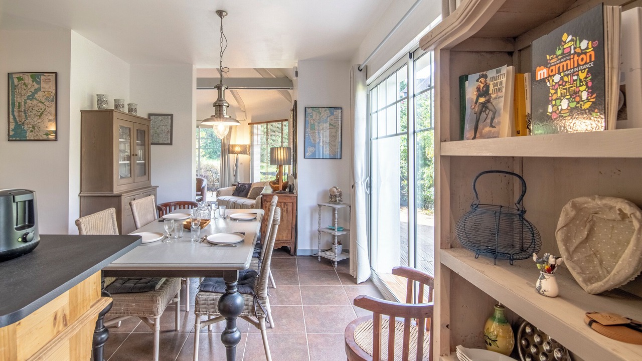 Photo of Others in Crach