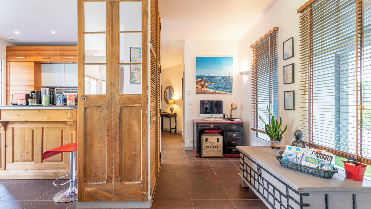 Photo of Others in Crach