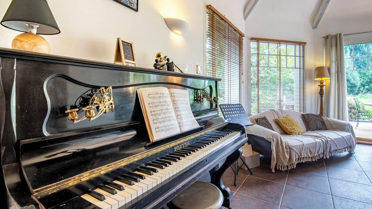 Photo of Others in Crach