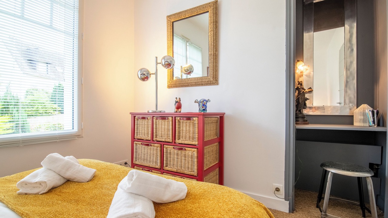 Photo of Bedroom in Crach