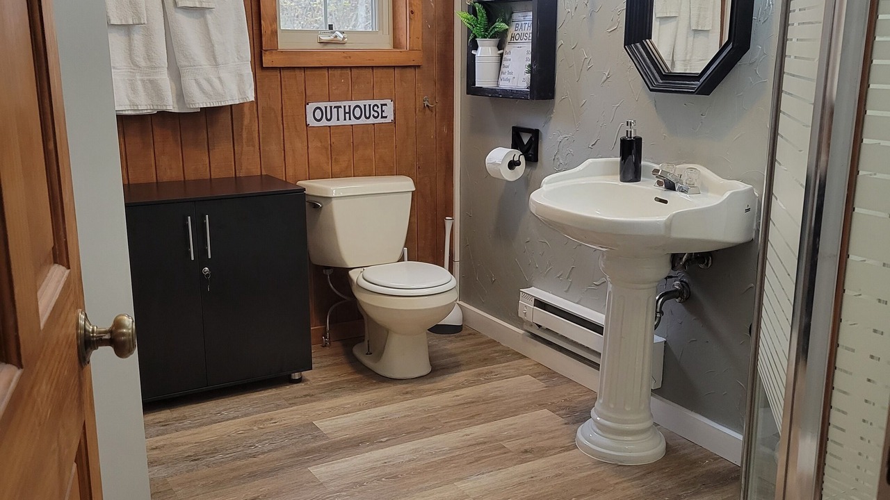 Photo of Bathroom in Savanna