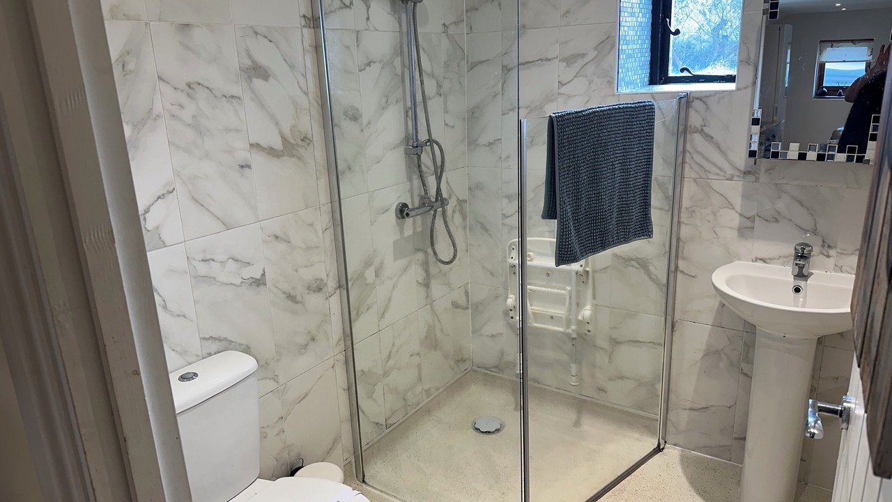 Photo of Bathroom in Turnchapel