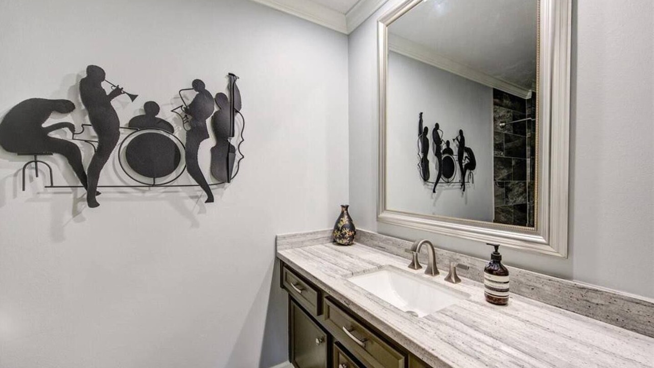 Photo of Bathroom in Meadows Place