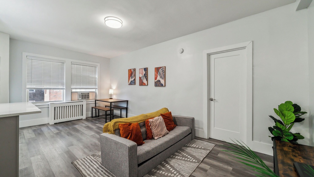 Photo of Livingroom in Spruce Hill