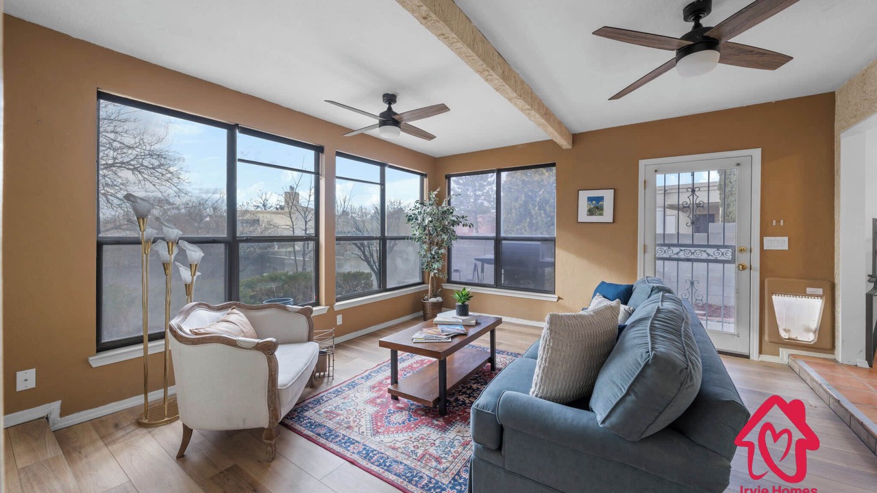 Photo of Livingroom in Northeast Heights