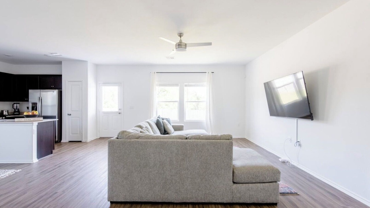 Photo of Livingroom in Pflugerville