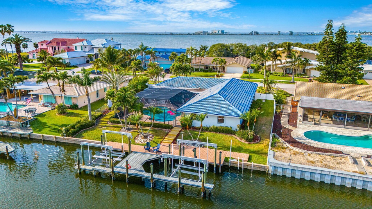 Photo of Others in Cocoa Isles