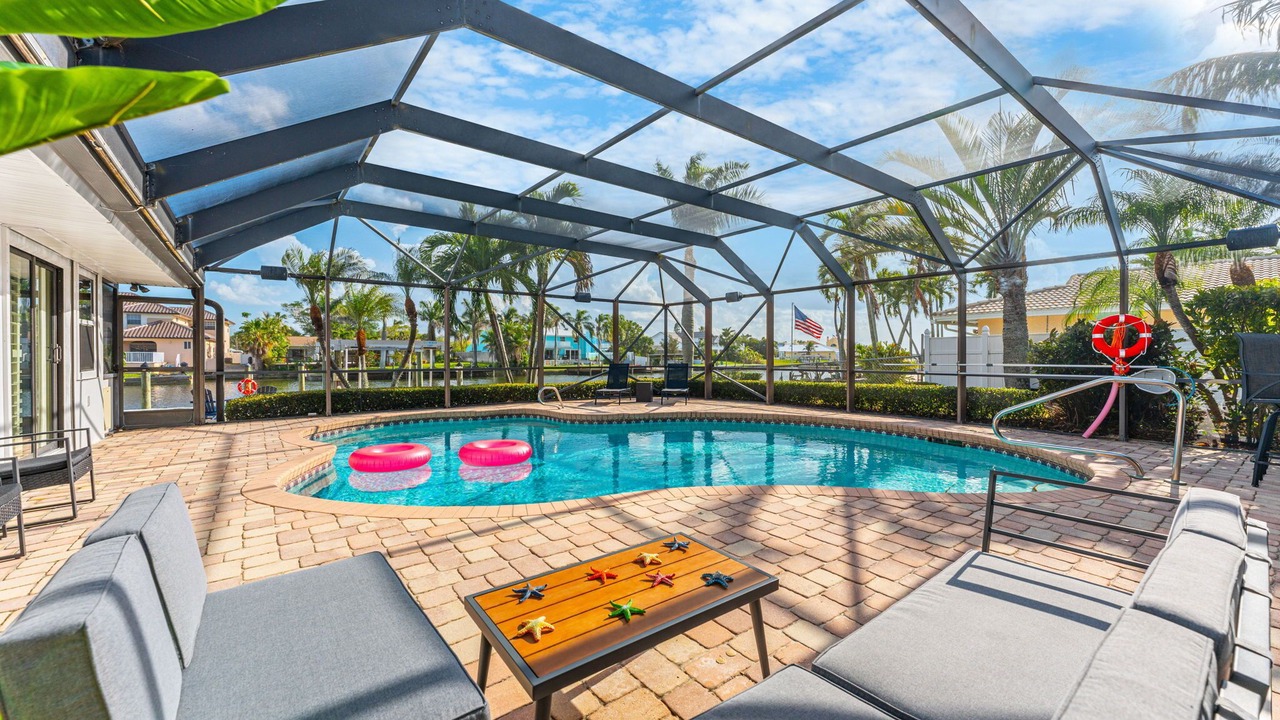 Photo of Others in Cocoa Isles