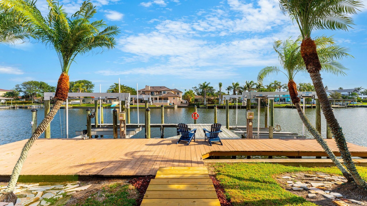 Photo of Others in Cocoa Isles