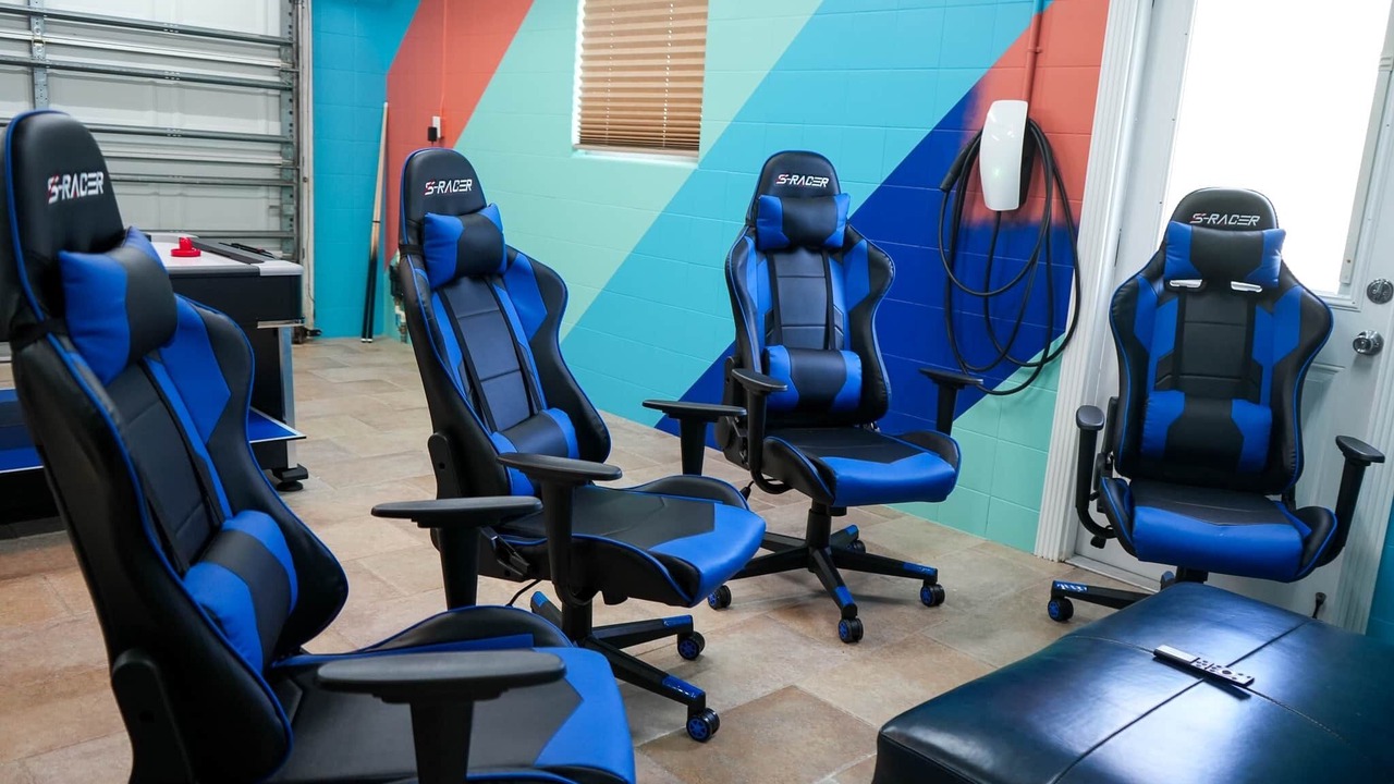 Photo of Others in Cocoa Isles