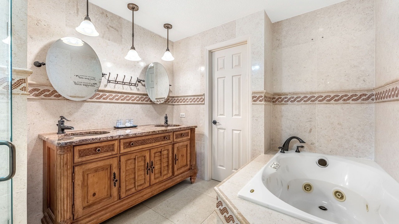 Photo of Others in Cocoa Isles