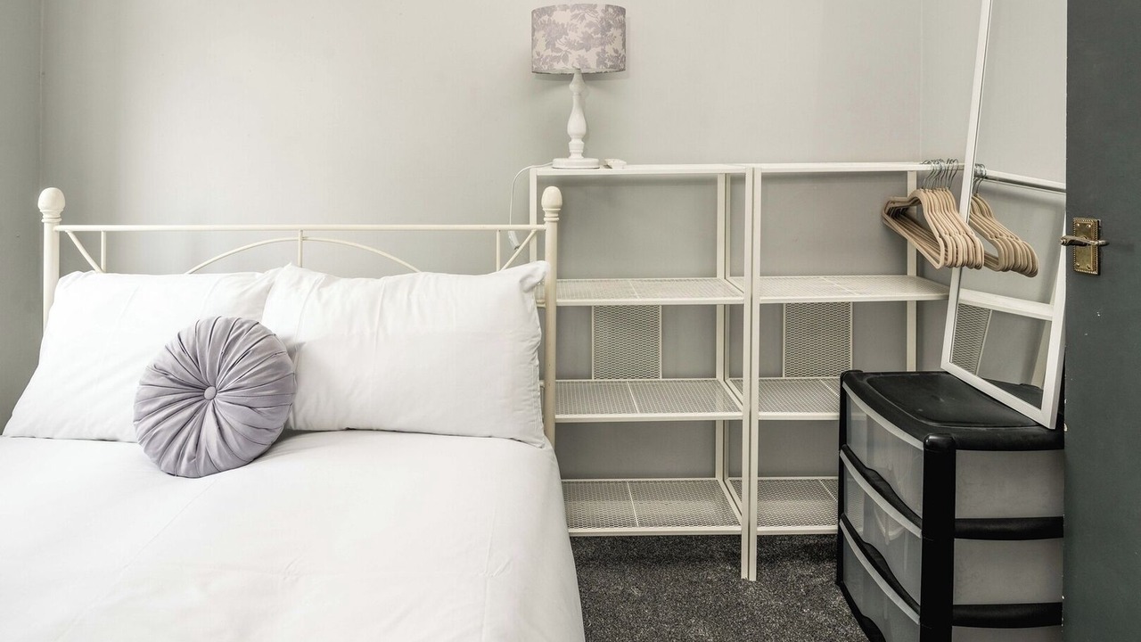 Photo of Bedroom in Tottenham Hale