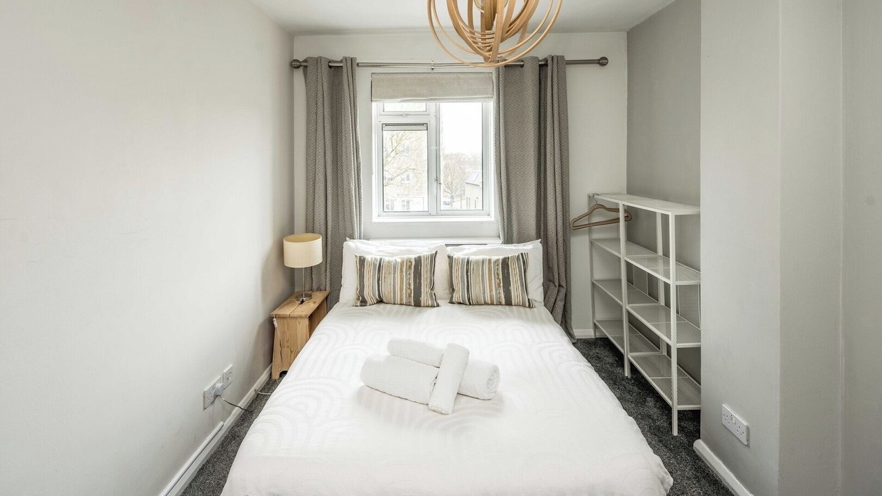 Photo of Bedroom in Tottenham Hale