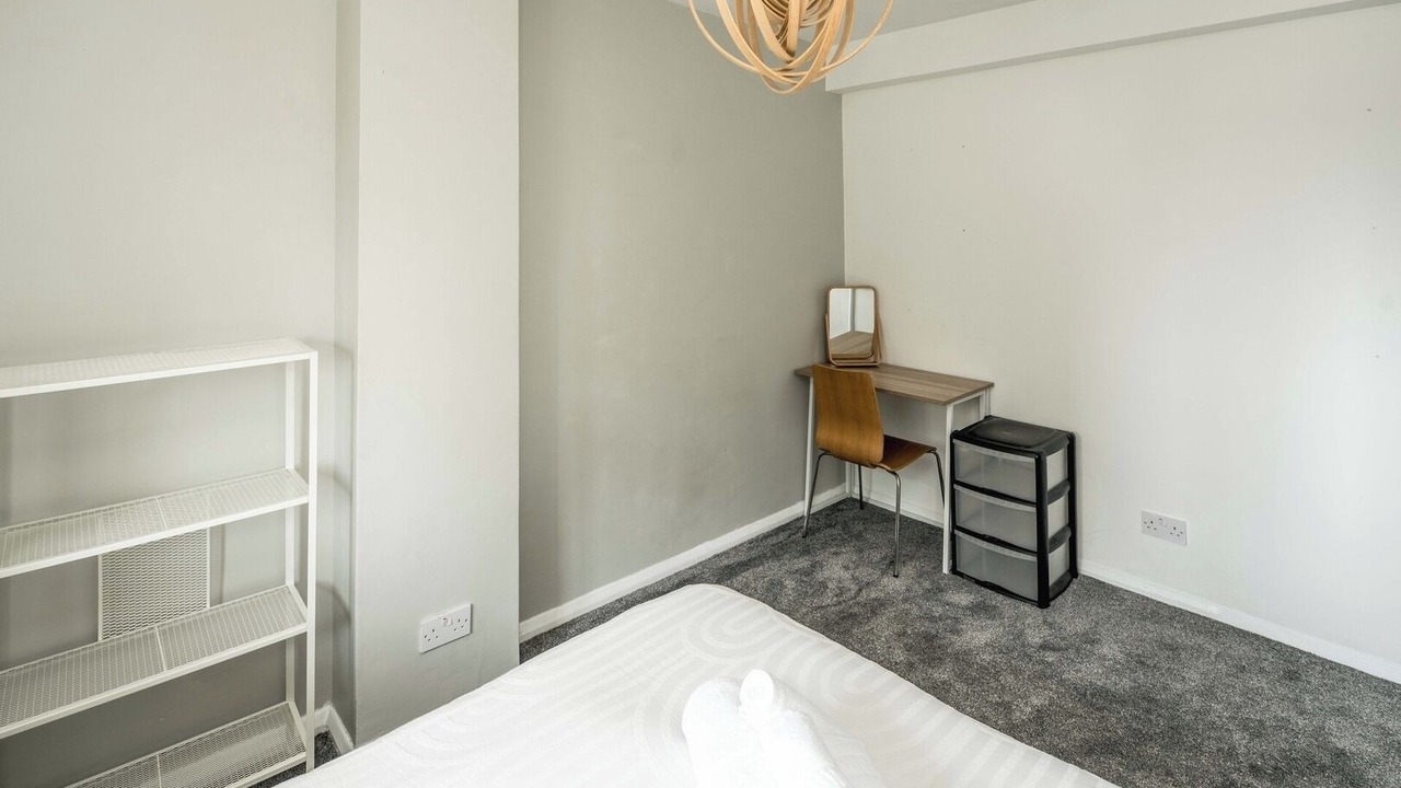 Photo of Bedroom in Tottenham Hale