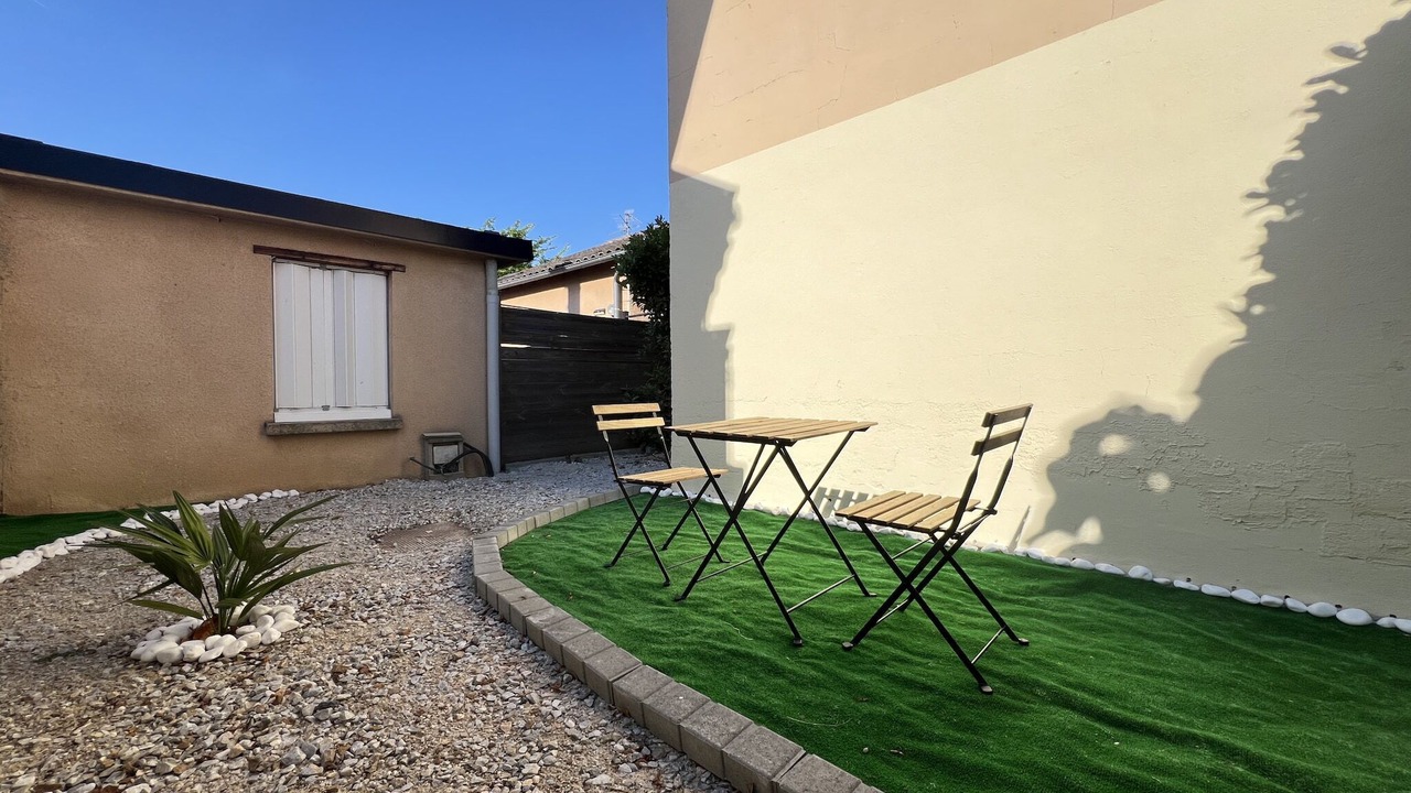 Photo of Outdoor in Casselardit