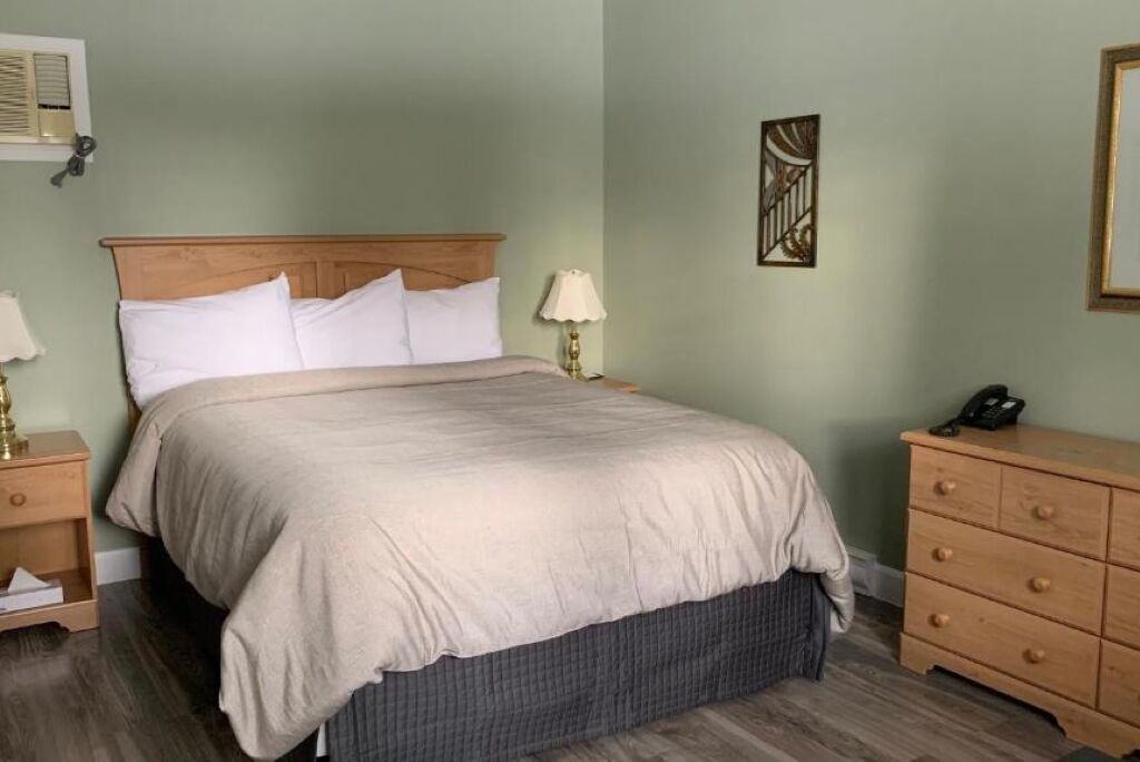 Photo of Bedroom in Baie-St-Paul