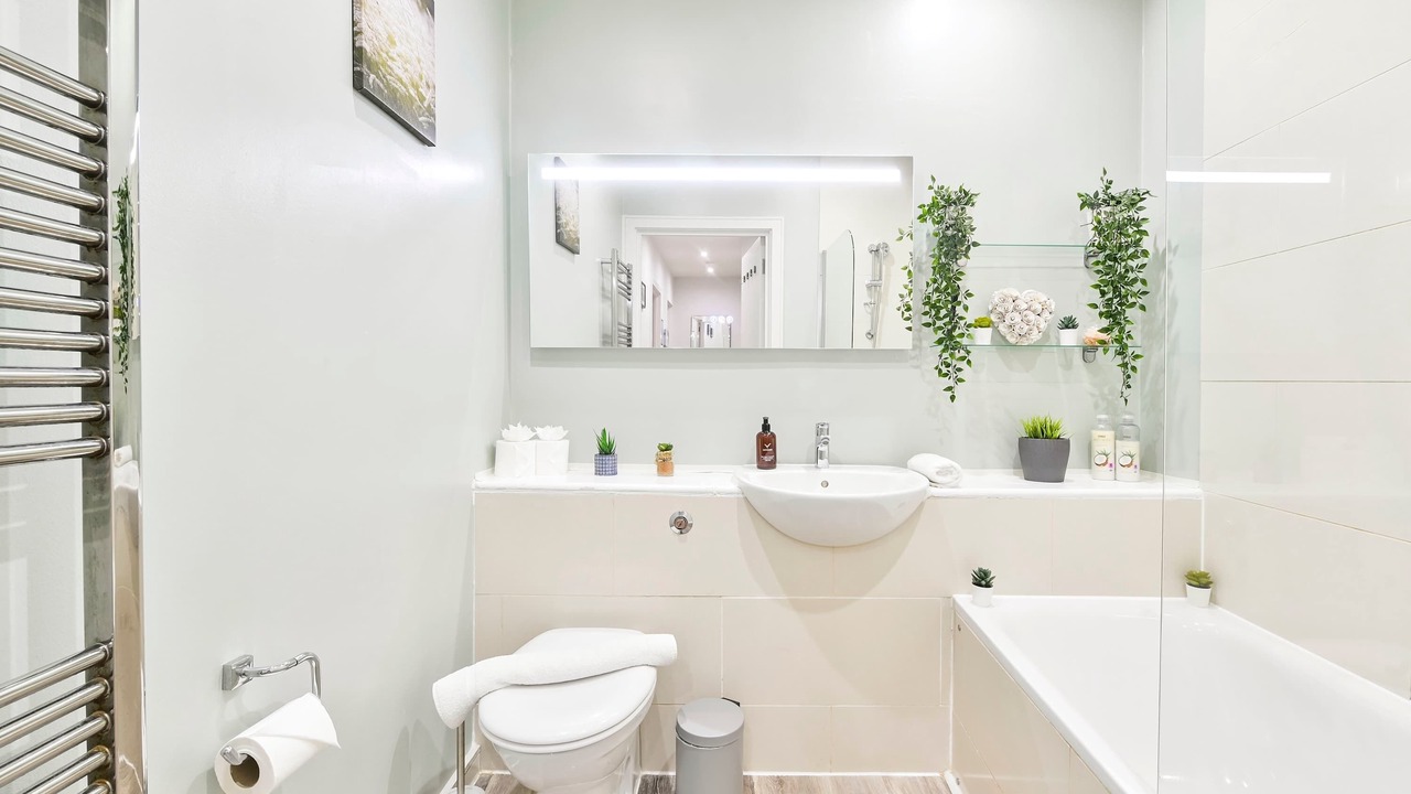 Photo of Bathroom in Tower Hill