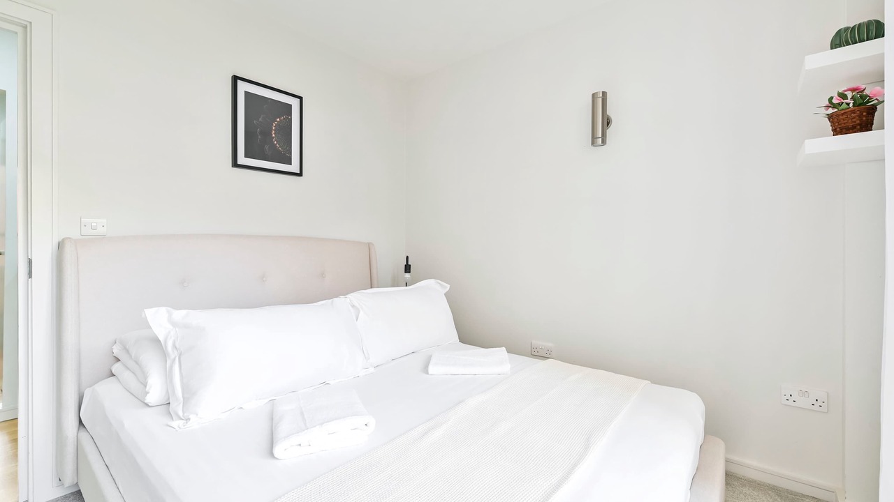 Photo of Bedroom in Tower Hill