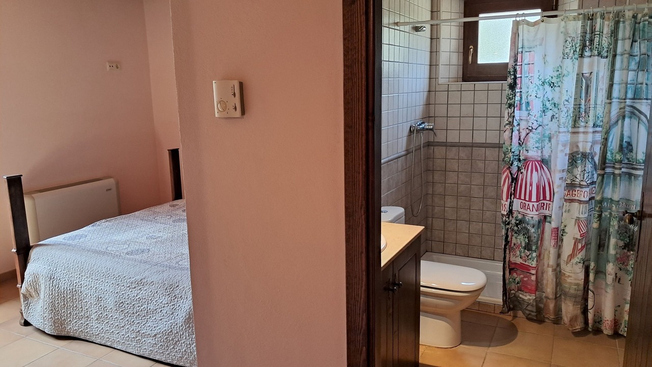 Photo of Bathroom in Porqueres