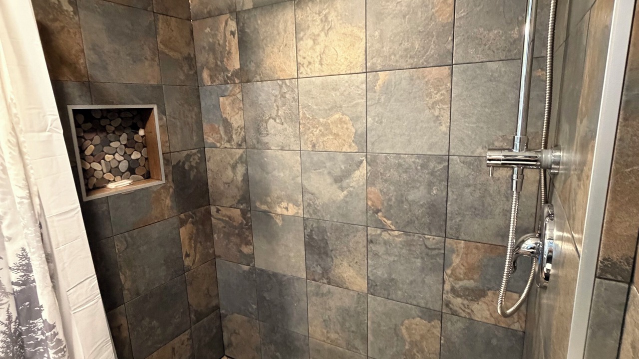 Photo of Bathroom in Alban