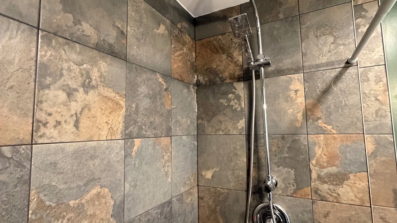 Photo of Bathroom in Alban