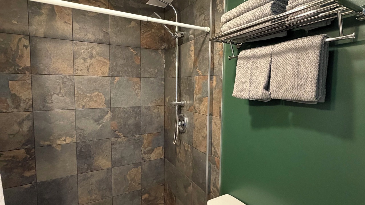 Photo of Bathroom in Alban